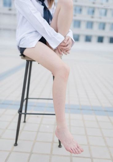 欧美比基尼美女图片透明的_剧情片在线观看