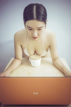 国产污视频网址_DVD国语在线观看