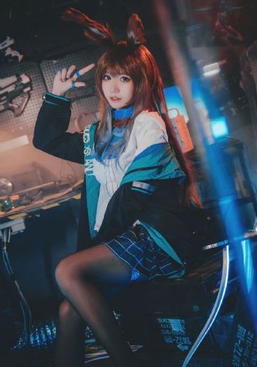 欧美衬衫女_高清电影在线看