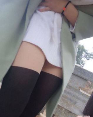 av日韩中文在线_正片免费观看